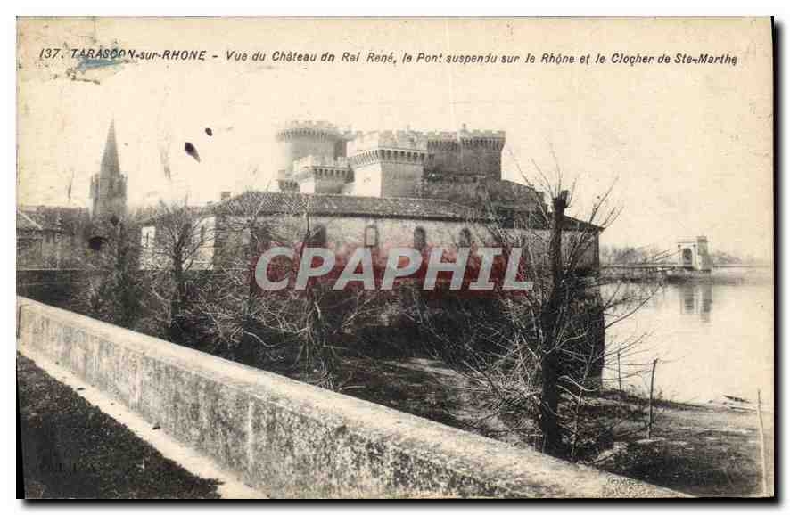 CPA Tarascon sur Rhone Vue du Chateau du Roi Rene le Pont suspendu sur le Rhone et le Clocher de Ste