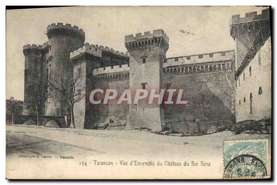 CPA Tarascon Vue d'ensemble du Chateau du Roi Rene 