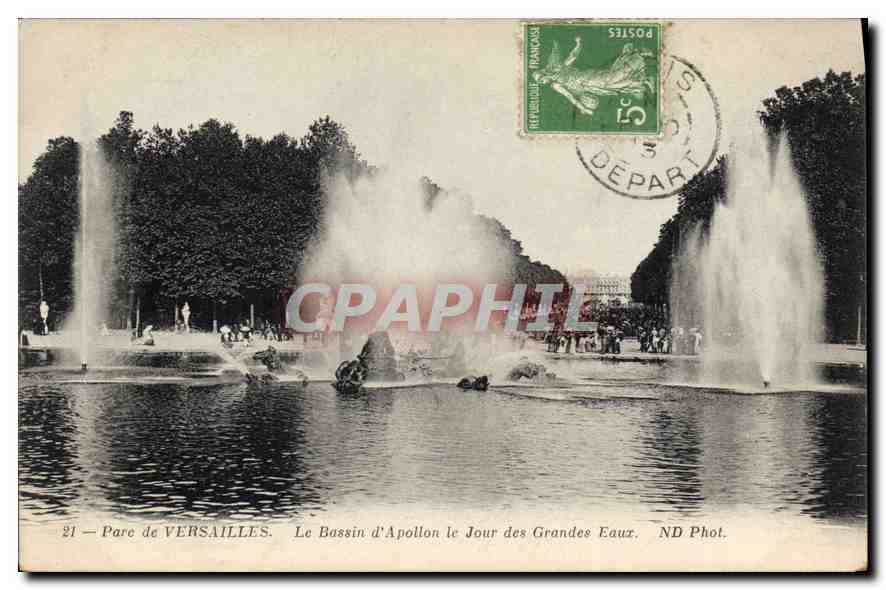 CPA Parc de Versailles Le Bassin d'Apollon le Jour des Grandes Eaux 
