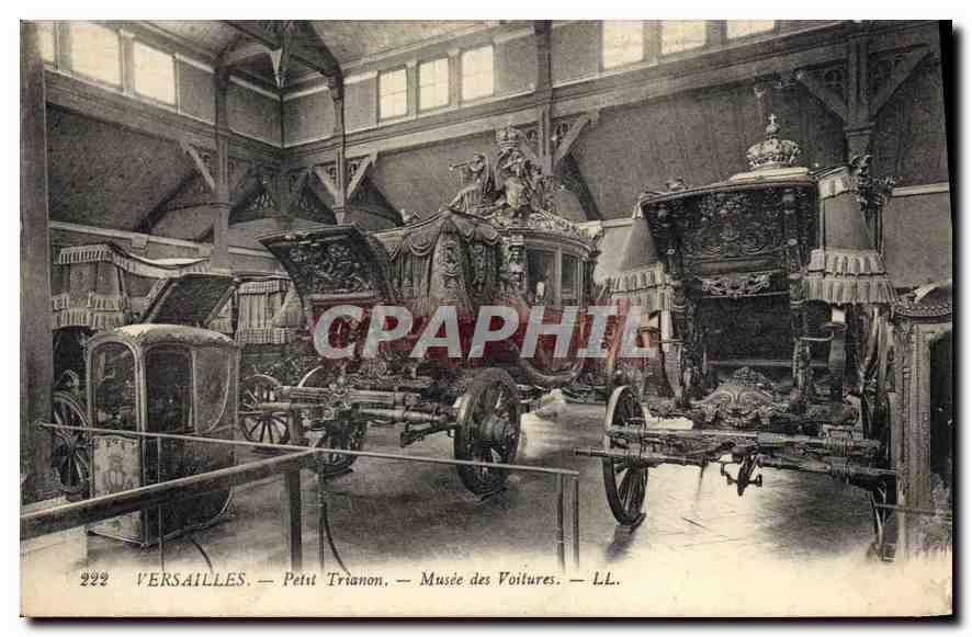 CPA Versailles Petit Trianon Musee des Voitures 
