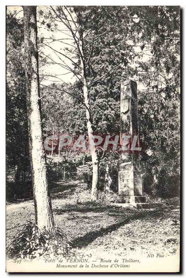 CPA Foret de Vernon Route de Thilliers Monument de la Duchese d'Orleans