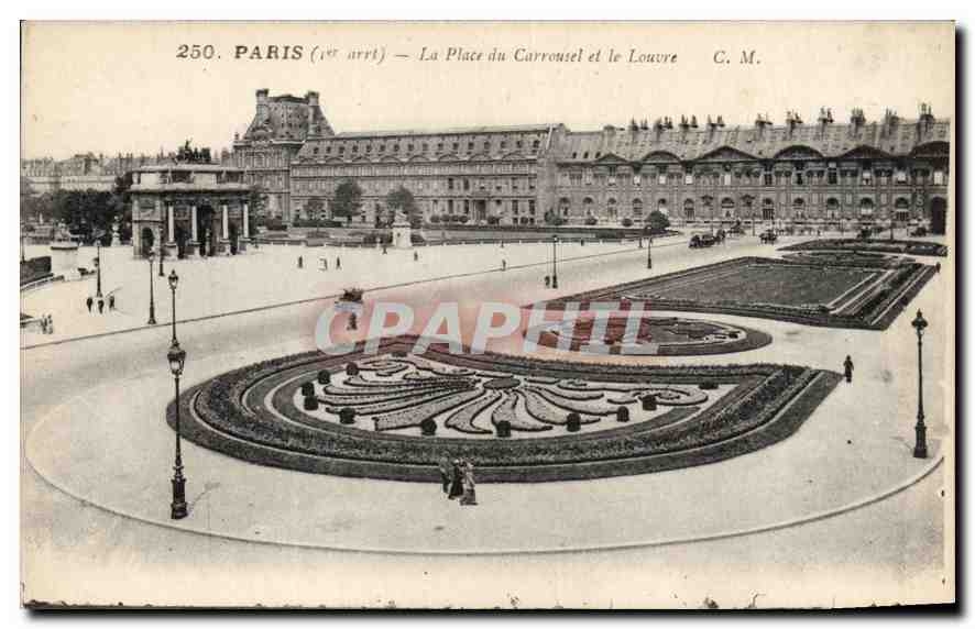 CPA Paris 1er arrt la place du Carrousel et le Louvre