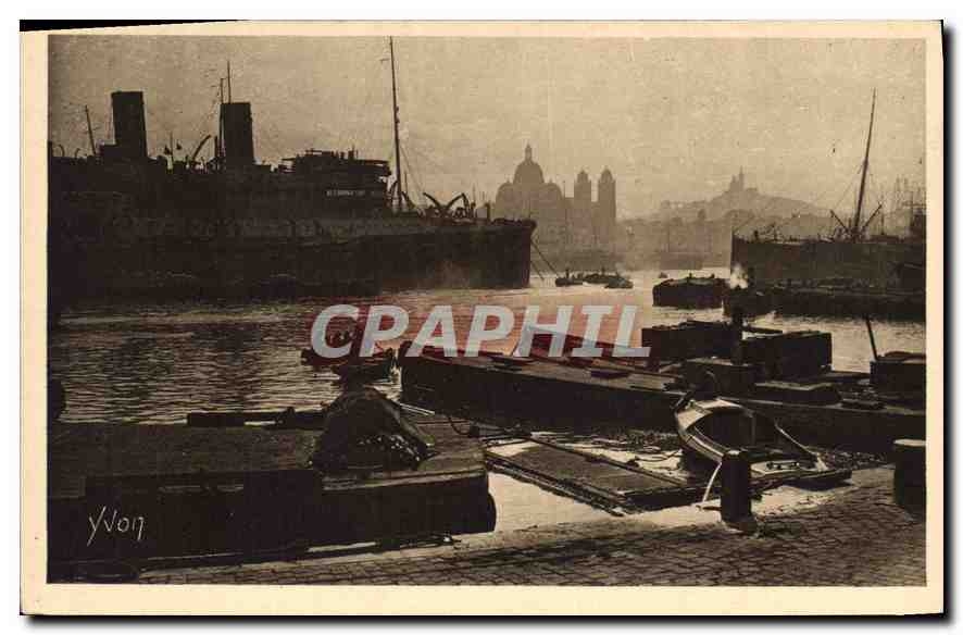 CPA Marseille Bouches du Rhone le port de la Joliette Bateaux