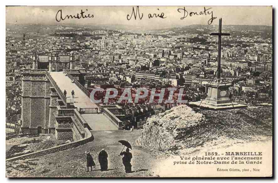 CPA Marseille Vue generale avec l'Ascenseur prise de Notre Dame de la Garde 