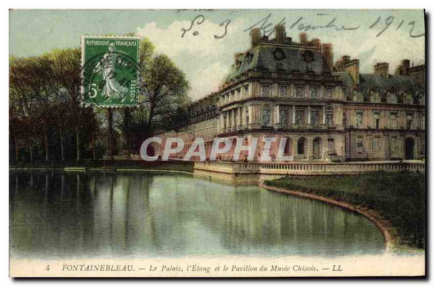 CPA Fontainebleau Le Palais l'Etang et le Pavillon du Musee Chinois Chine China