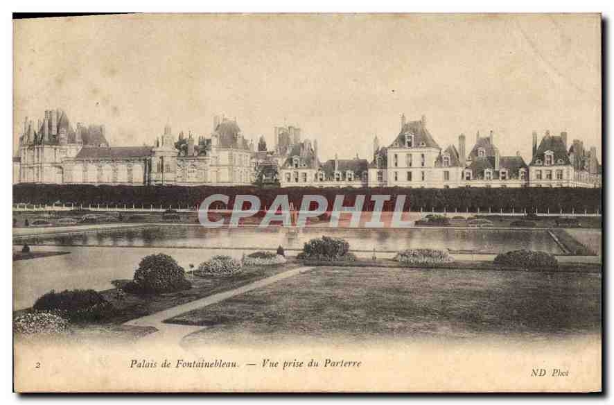 CPA Palais de Fontainebleau Vue prise du Parterre