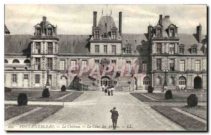 CPA Fontainebleau Le Chateau La Cour des Adieux 