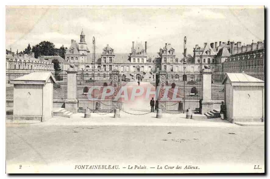 CPA Fontainebleau Le Palais La Cour des Adieux 