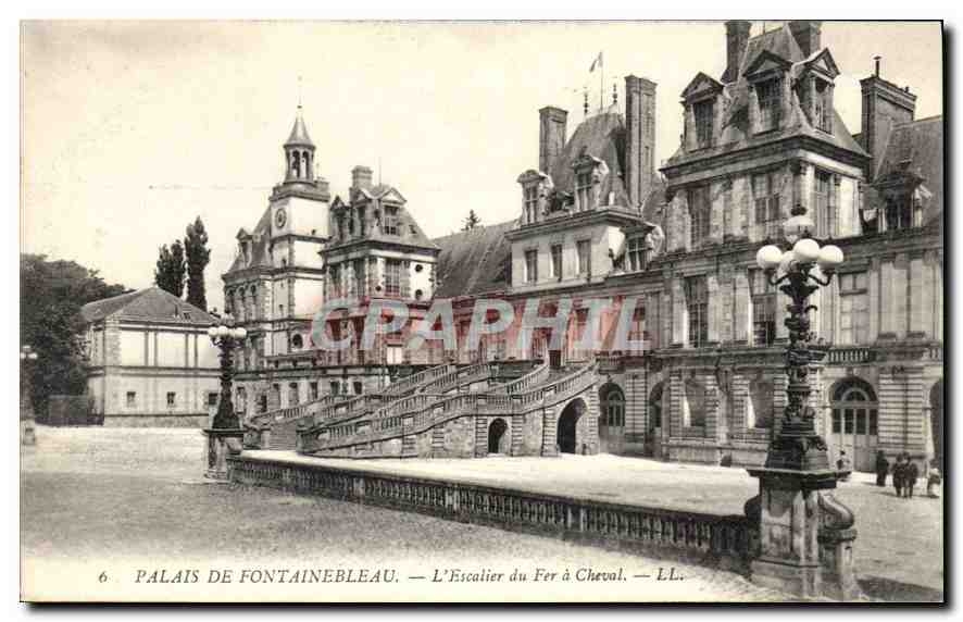 CPA Palais de Fontainebleau L'Escalier du Fer a Cheval