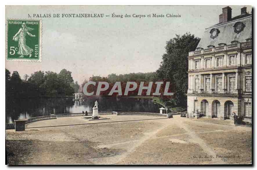 CPA Palais de Fontainebleau Etang des Carpes et Musee Chinois 