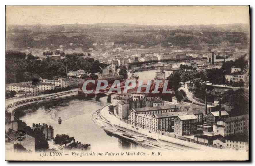 CPA Lyon Vue generale sur Vaise et le Mont d'Or