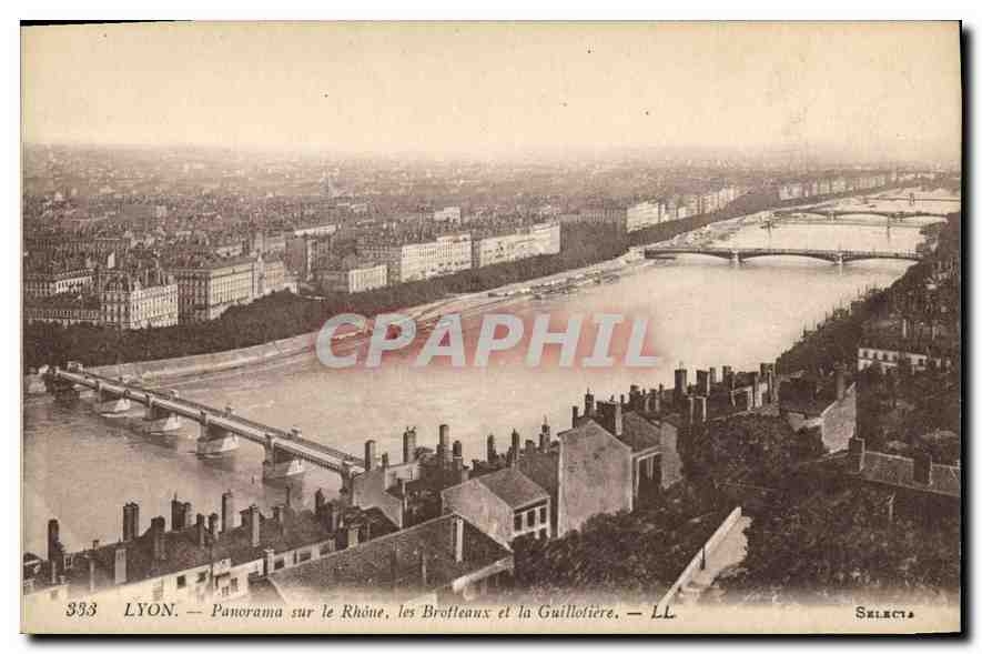 CPA Lyon Panorama sur le Rhone les Brolleaux et le Guillotiere