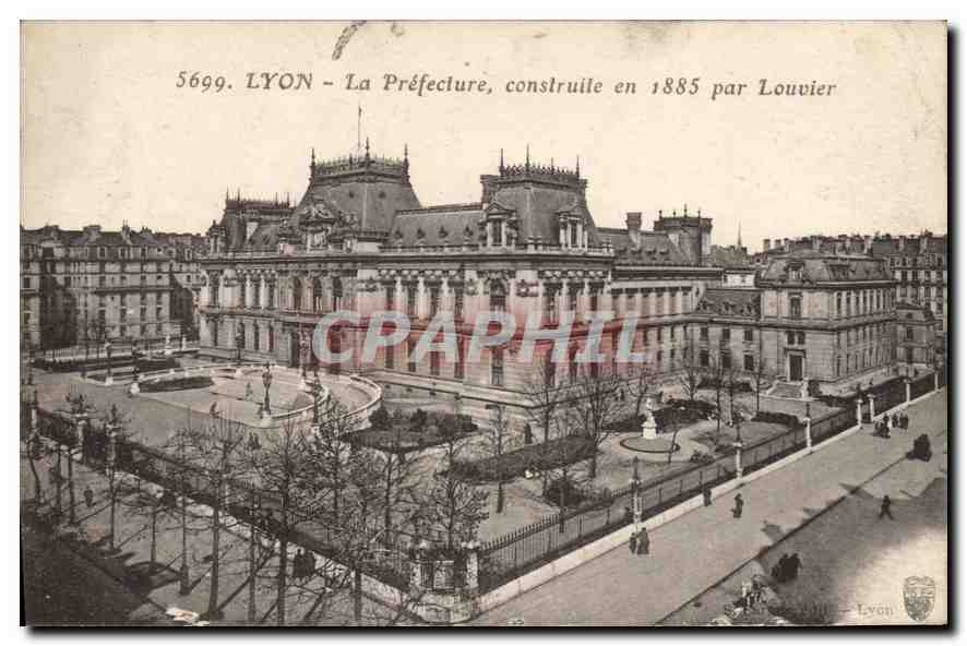CPA Lyon La Prefecture construite par Louvier 