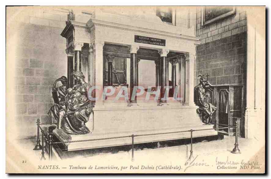 CPA Nantes Tombeau de Lamoriciere par Paul Dubois (Cathedrale)