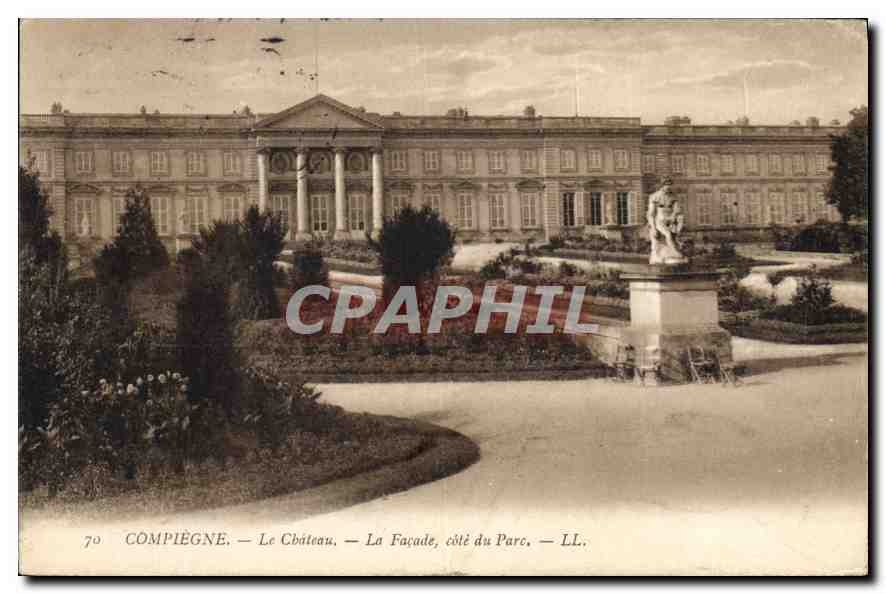 CPA Compiegne Le Chateau La Facade cote du Parc