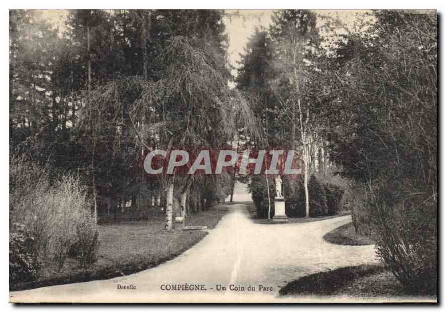 CPA Compiegne Un Coin du Parc