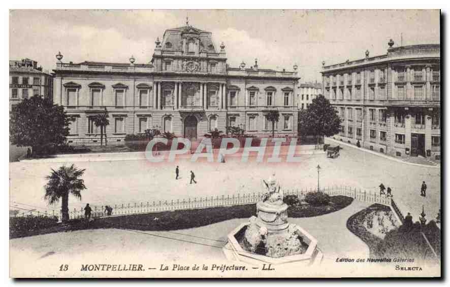 CPA Montpellier La Place de la Prefecture