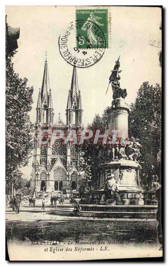 CPA Marseille Le Monument des Mobiles et Eglise des Reformes