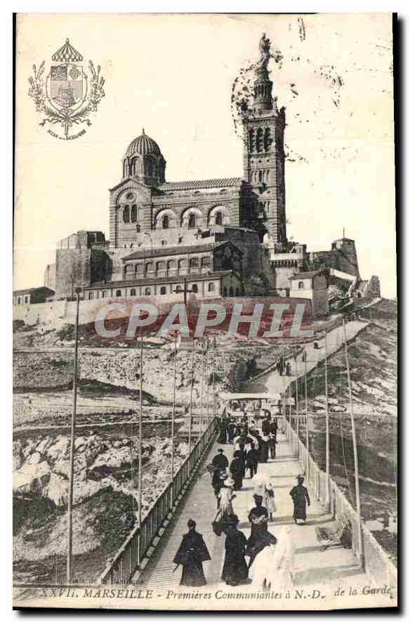 CPA Marseille Premieres Communiantes a N D de la Garde