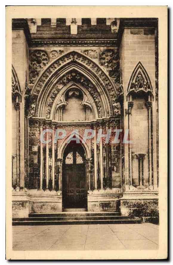 CPA Lisieux Un des portail de la Cathedrale Saint Pierre