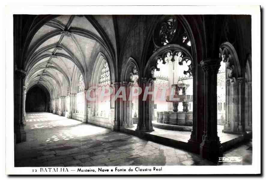 CPM Batalha Mosteiro Nave e Fonte do Claustro Real