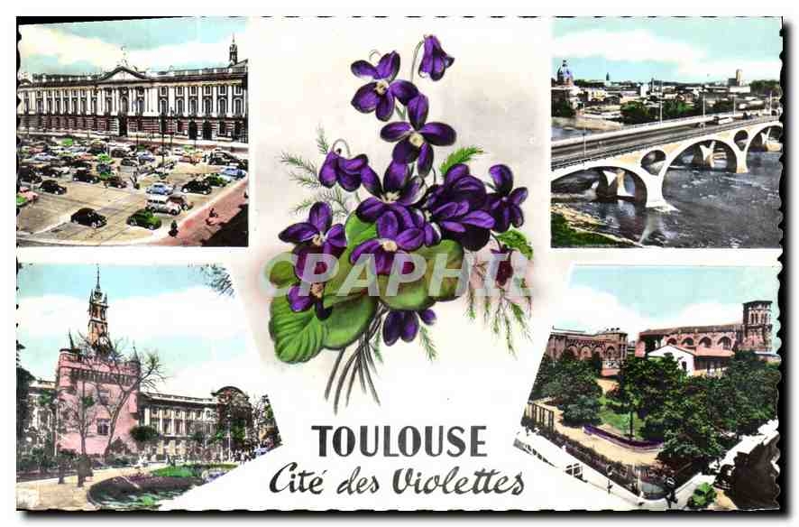 CPA Toulouse la Ville Rose la place du Capitale 1750 le Donjon du capitale 1750 le pont des Catalans