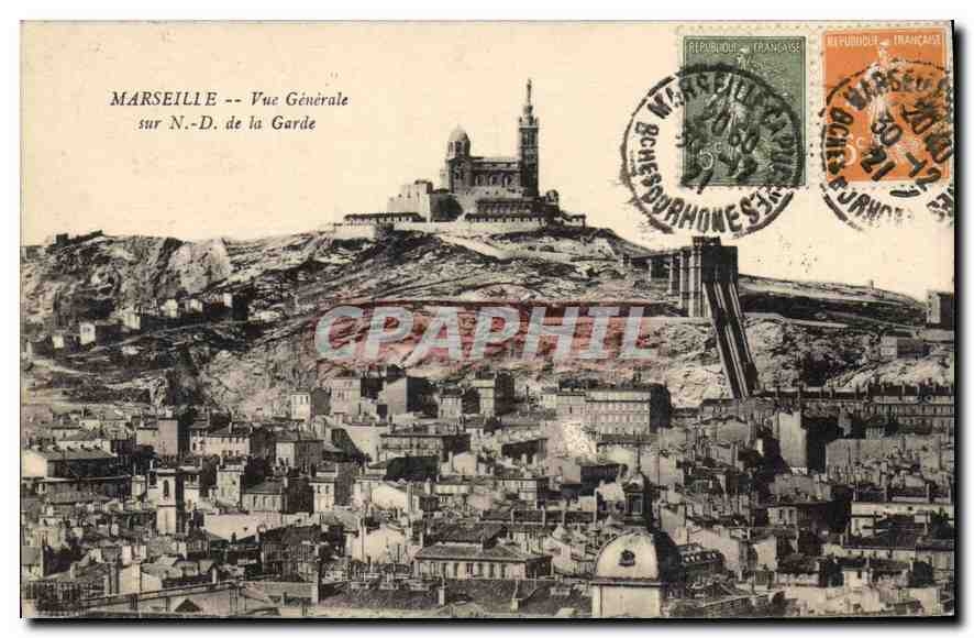 CPA Marseille Vue generale sur N D de la Garde