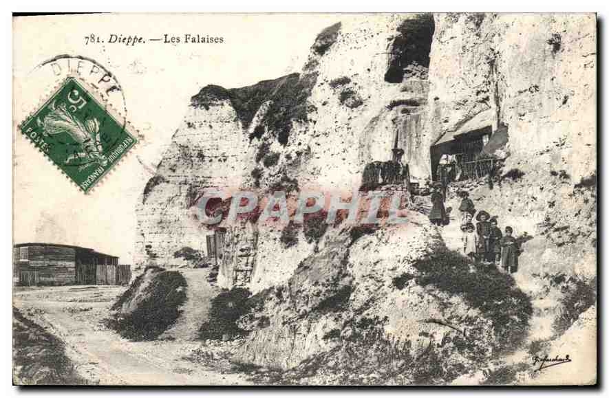 CPA Dieppe Les Falaises Enfants