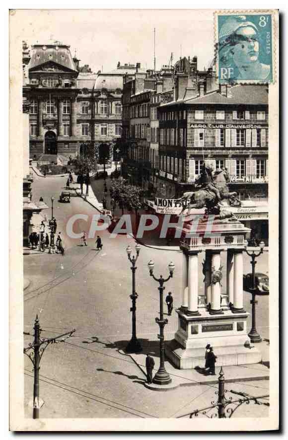 CPA Clermont Ferrand Statue de Vercingetorix et Boulevard Desaix 