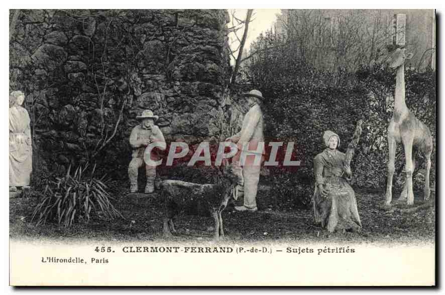 CPA Clermont Ferrand P de D Sujets petrifies Giraffe Chevre