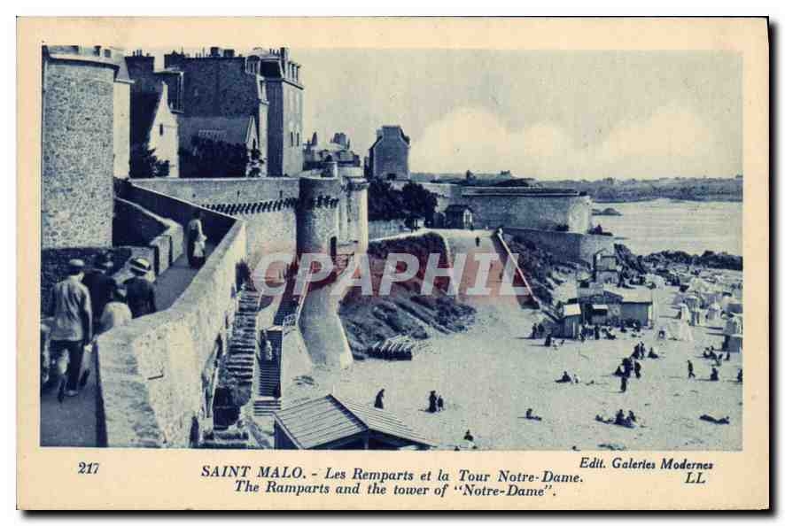 CPA Saint Malo Les Remparts et la Tour Notre Dame