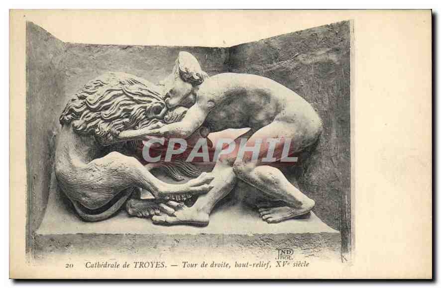CPA Cathedrale de Troyes Tour de droite bout relief XV siecle Lion