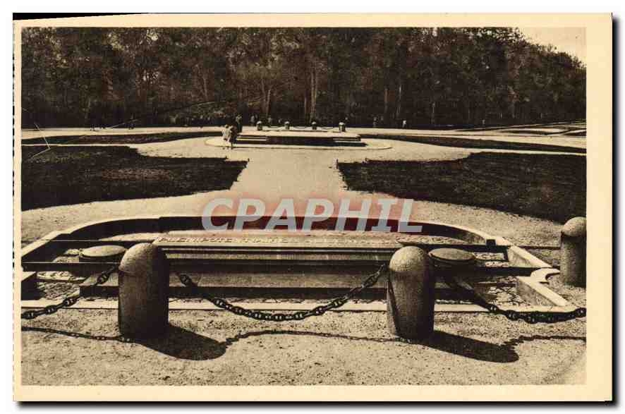 CPA Foret de Compiegne Clairiere de l'Armistice Emplacement du Wagon des Plenipotentiaires Allemands