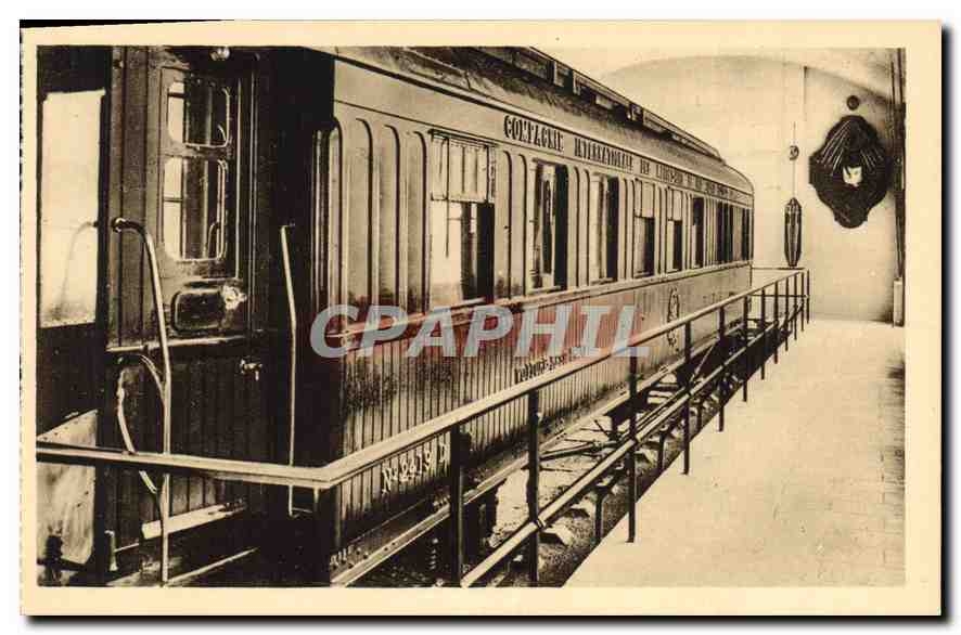 CPA Foret de Compiegne Clairiere de l'Armistice Wagon du Marechal Foch dans lequel fut signe l'Armit