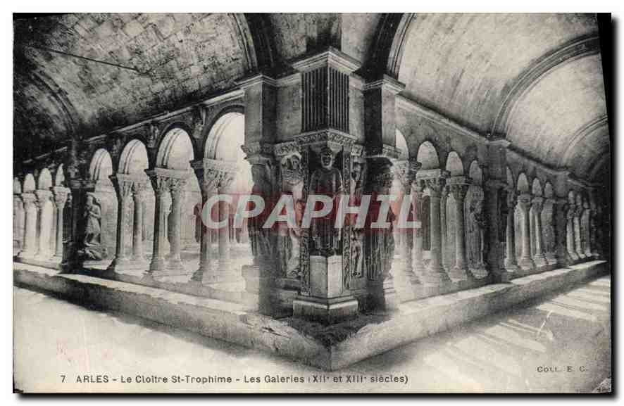 CPA Arles Le Cloitre St Trophime Les Galeries XII et XIII siecles