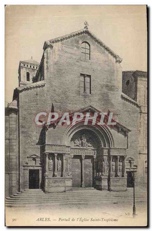 CPA Arles Portail de l'Eglise Saint Trophime