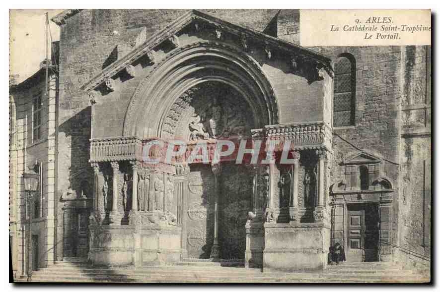 CPA Arles La Cathedrale Saint Trophime Le Portail