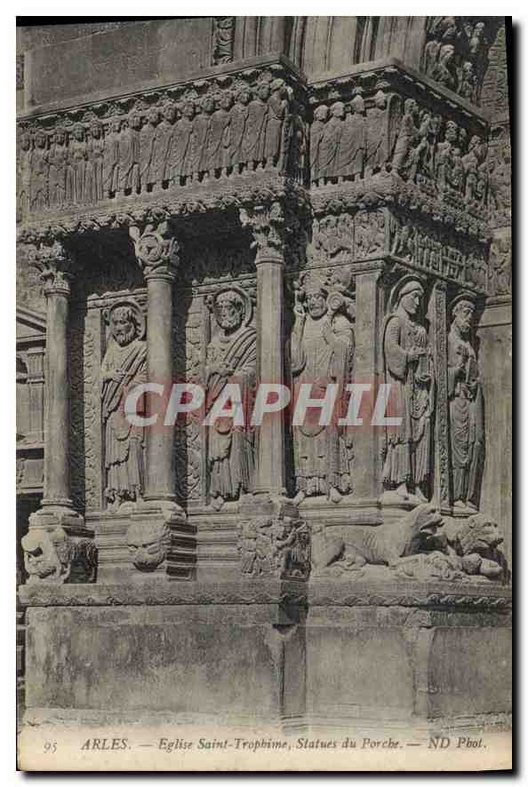 CPA Arles Eglise Saint Trophime Statues du Porche 