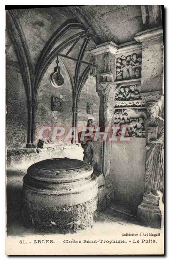 CPA Arles Cloitre Saint Trophime Le Puits 