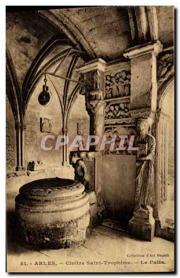 CPA Arles Cloitre Saint Trophime Le Puits 