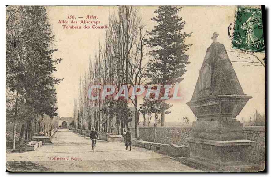 CPA Arles Allee des Aliscamps Tombeau des Consuls 
