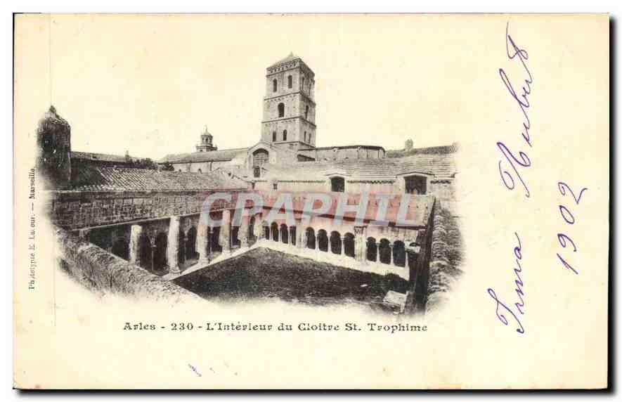 CPA Arles L'Interieur du Cloitre St Trophime 