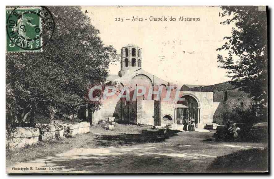 CPA Arles Chapelle des Aliscamps 