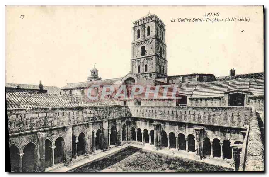 CPA Arles Le Cloitre Saint Trophime XII siecle