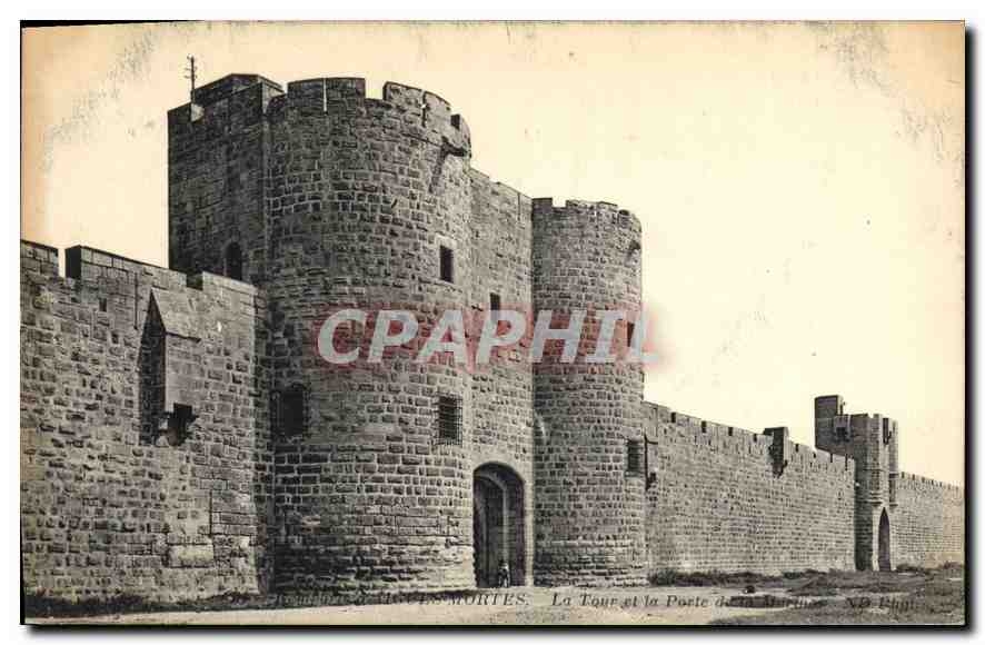 CPA Aigues Mortes La Tour et la Porte 