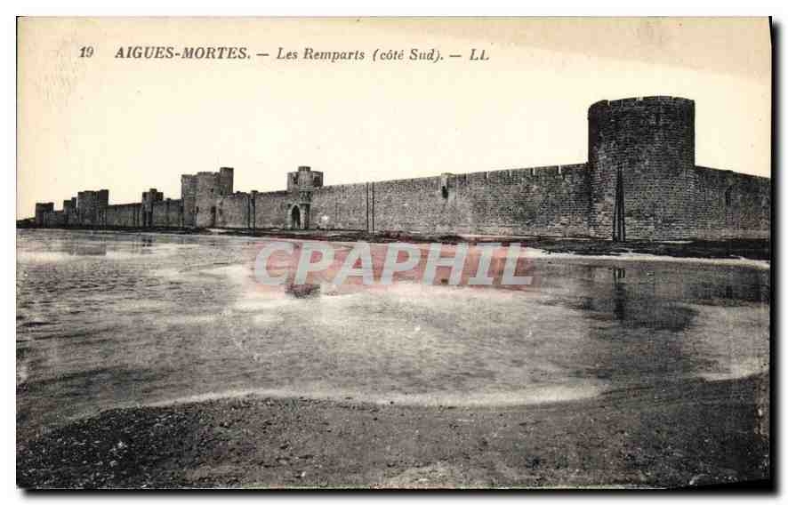 CPA Aigues Mortes Les Remparts cote Sud 