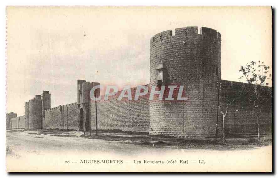 CPA Aigues Mortes Les Remparts cote Est 