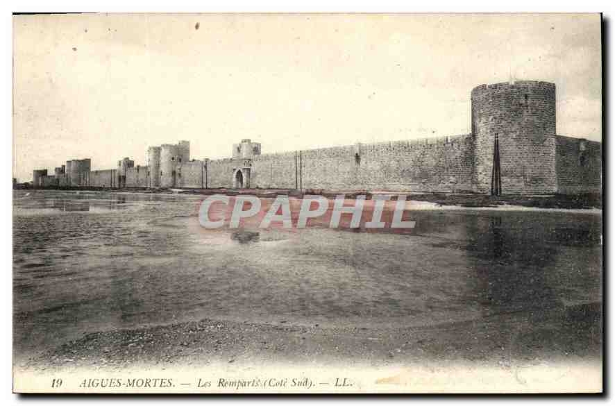 CPA Aigues Mortes Les Remparts Cote Sud 