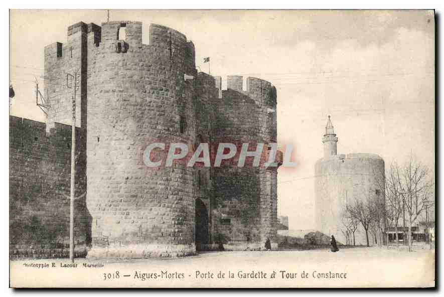 CPA Aigues Mortes Porte de la Gardette Tour de Constance 