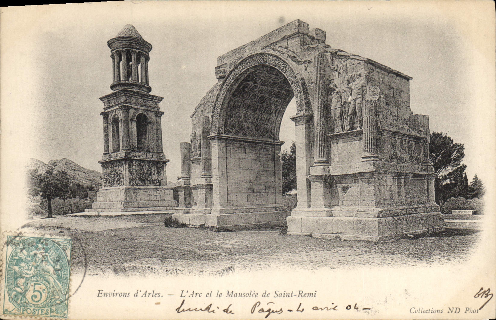 CPA Environs d'Arles l'Arc et le Mausolee de Saint Remi